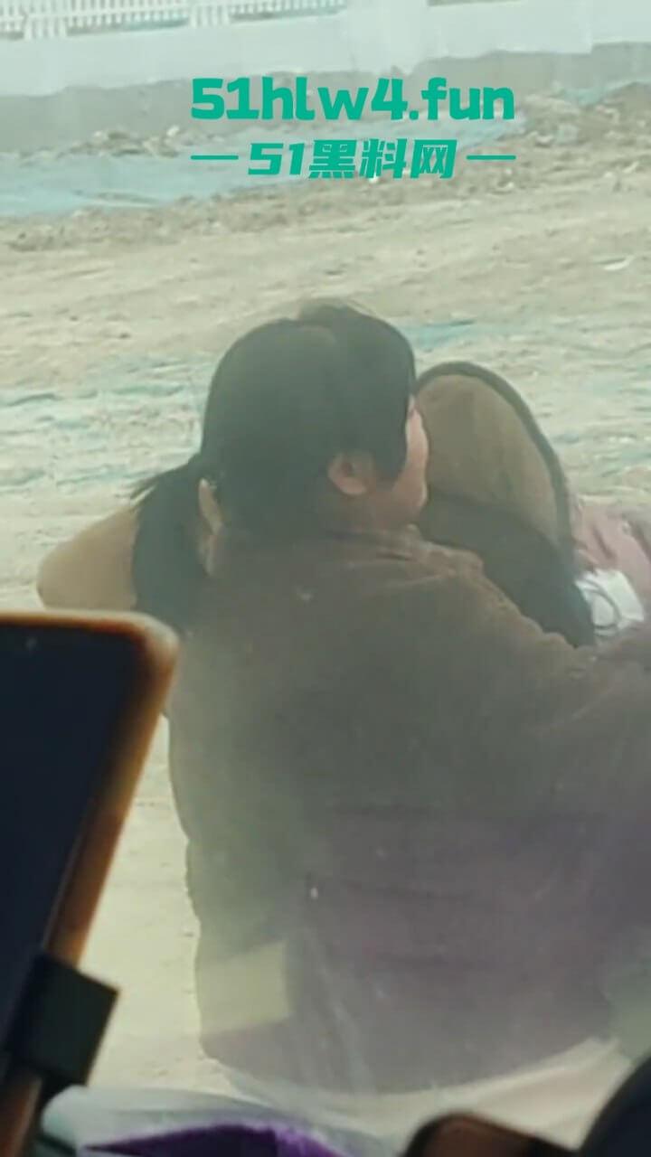 户外老头乐车震偷拍!50岁卖淫大娘拉着大爷激情野战,还得是你大爷啊这风流程度丝毫不减当年! 第8张 户外老头乐车震偷拍!50岁卖淫大娘拉着大爷激情野战,还得是你大爷啊这风流程度丝毫不减当年! 第8张