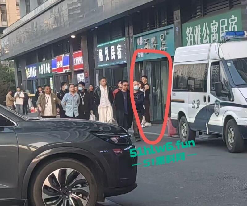 拼刺刀的注意了!浙江杭州一群gay东渡酒店聚众淫乱多男轮操一0被警察突击一窝端。 第3张 拼刺刀的注意了!浙江杭州一群gay东渡酒店聚众淫乱多男轮操一0被警察突击一窝端。 第3张