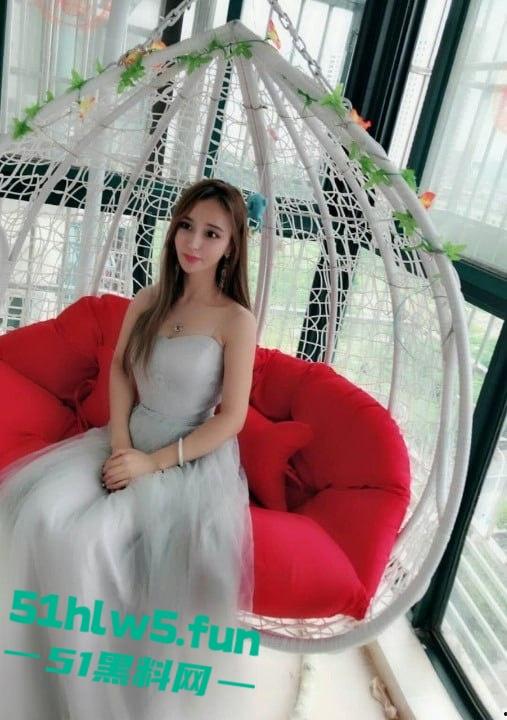 抖音火山版擦边网红【薇薇】被前任曝光做爱视频私信瞬间爆火,各路老色批砸钱约操。 第5张 抖音火山版擦边网红【薇薇】被前任曝光做爱视频私信瞬间爆火,各路老色批砸钱约操。 第5张