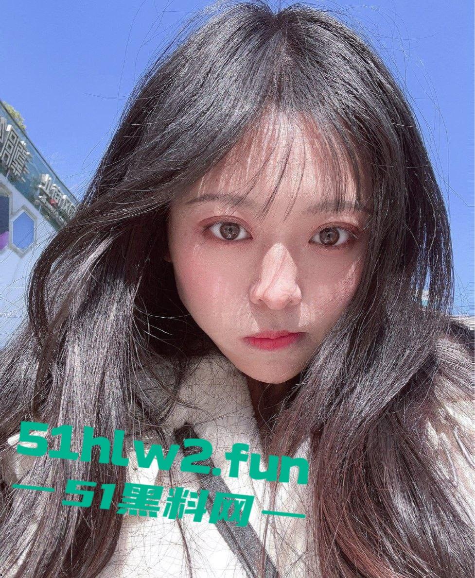 陕西师大【张美婷】一副学姐模样，结果被体育生玩到死，视频流出全网笑翻，母狗就这么做的！  第3张