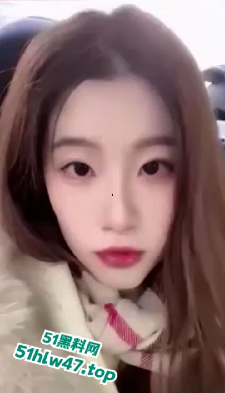 抖音130万粉丝网红【芋泥肉肉包】激情露出,奶子虽然下垂但搞黄色的捞钱的心态永垂不朽。 第1张 抖音130万粉丝网红【芋泥肉肉包】激情露出,奶子虽然下垂但搞黄色的捞钱的心态永垂不朽。 第1张