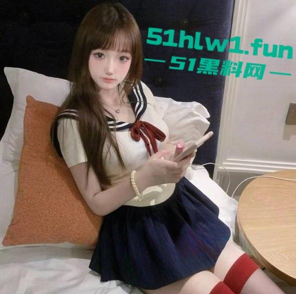 湖南长沙反差女大学生【刘子玥】 soul上撩骚约炮视频裸聊,隔着镜头伸出舌头接网友精液。 第3张 湖南长沙反差女大学生【刘子玥】 soul上撩骚约炮视频裸聊,隔着镜头伸出舌头接网友精液。 第3张