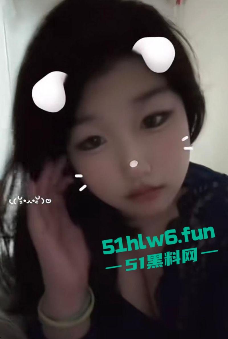 童颜巨乳遭人恨,河南商丘职业技术学院【刘鑫雨】私下自慰被室友发现曝光。 第7张 童颜巨乳遭人恨,河南商丘职业技术学院【刘鑫雨】私下自慰被室友发现曝光。 第7张