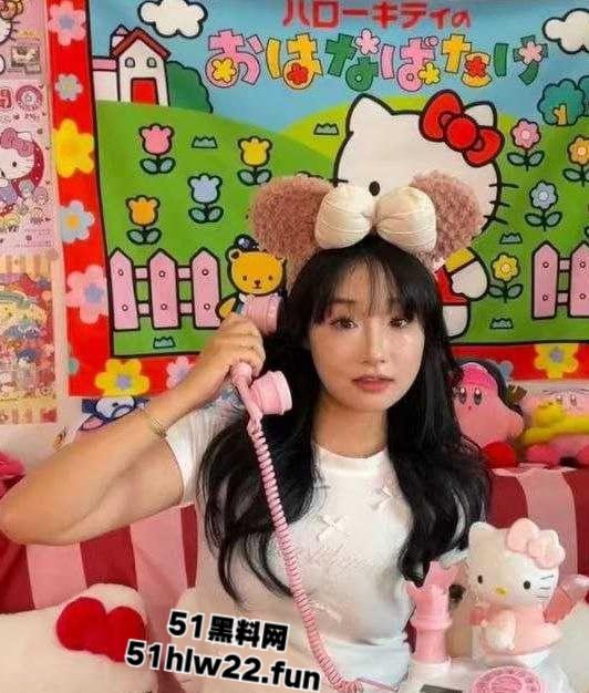 包头轻工技术学院反差妹【王静】深夜化身淫荡骚狗，黑丝翘臀疯狂榨精自慰陪睡各种约炮。  第7张