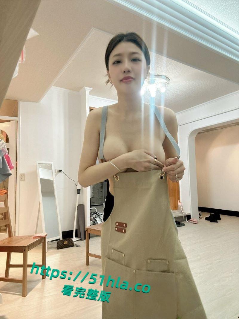 台湾平面模特御姐【强尼】转战性爱教学，超性感装讲解知识，丰满曲线和巨乳令人窒息！  第1张