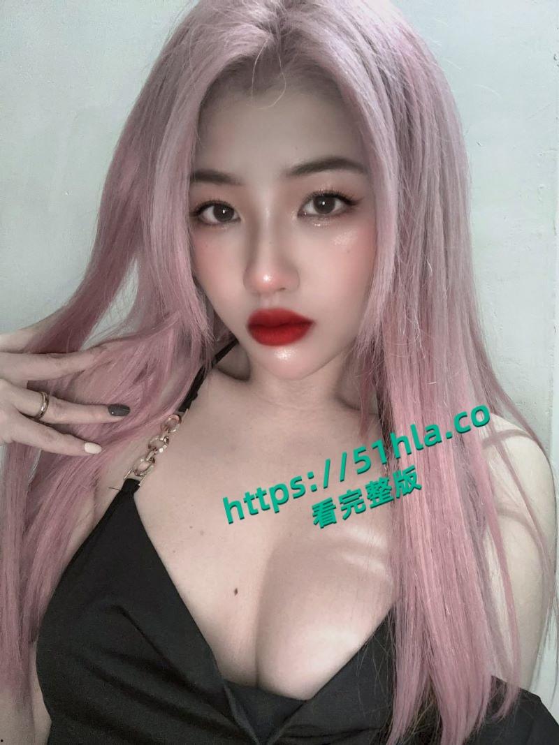 台湾平面模特御姐【强尼】转战性爱教学，超性感装讲解知识，丰满曲线和巨乳令人窒息！  第2张