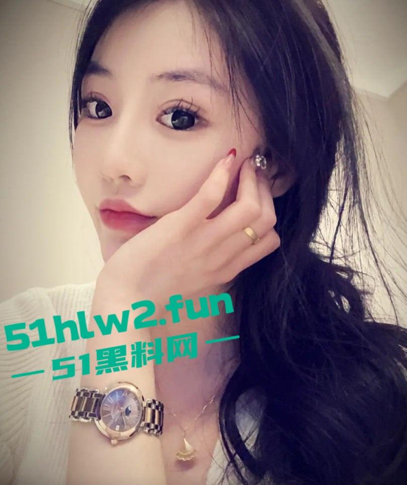 抖音【杨思睿】仙女皮全掉光2000块卖骚定制片疯传,这货原来是专供金主的私家母狗? 第1张 抖音【杨思睿】仙女皮全掉光2000块卖骚定制片疯传,这货原来是专供金主的私家母狗? 第1张