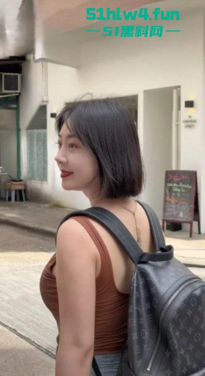 万人疯求的大奶宝妈,抖音肥臀女神【兔兔1104】百万粉丝极品尤物和土豪粉丝约啪视频流出。 第3张 万人疯求的大奶宝妈,抖音肥臀女神【兔兔1104】百万粉丝极品尤物和土豪粉丝约啪视频流出。 第3张