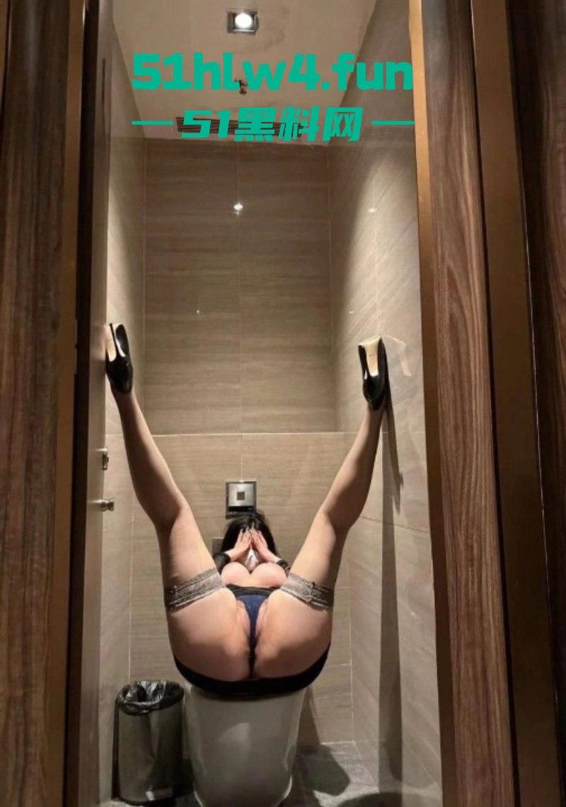 万人疯求的大奶宝妈,抖音肥臀女神【兔兔1104】百万粉丝极品尤物和土豪粉丝约啪视频流出。 第8张 万人疯求的大奶宝妈,抖音肥臀女神【兔兔1104】百万粉丝极品尤物和土豪粉丝约啪视频流出。 第8张