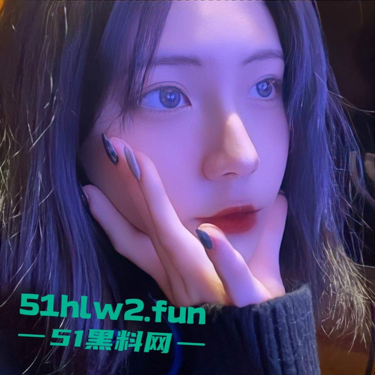 上海戏剧学院系花【王欣彤】绝美颜值学生妹，高挑御姐身材逆天长腿加粉嫩小穴全裸自慰勾引金主求包养。  第3张