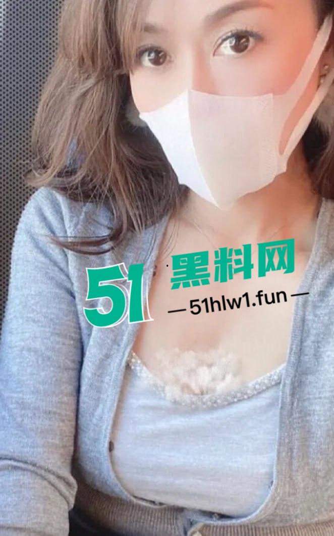 抖音23万粉网红【又是我】专属福利翻车,情趣旗袍肉丝高跟,自慰画面让粉丝炸锅! 第8张 抖音23万粉网红【又是我】专属福利翻车,情趣旗袍肉丝高跟,自慰画面让粉丝炸锅! 第8张