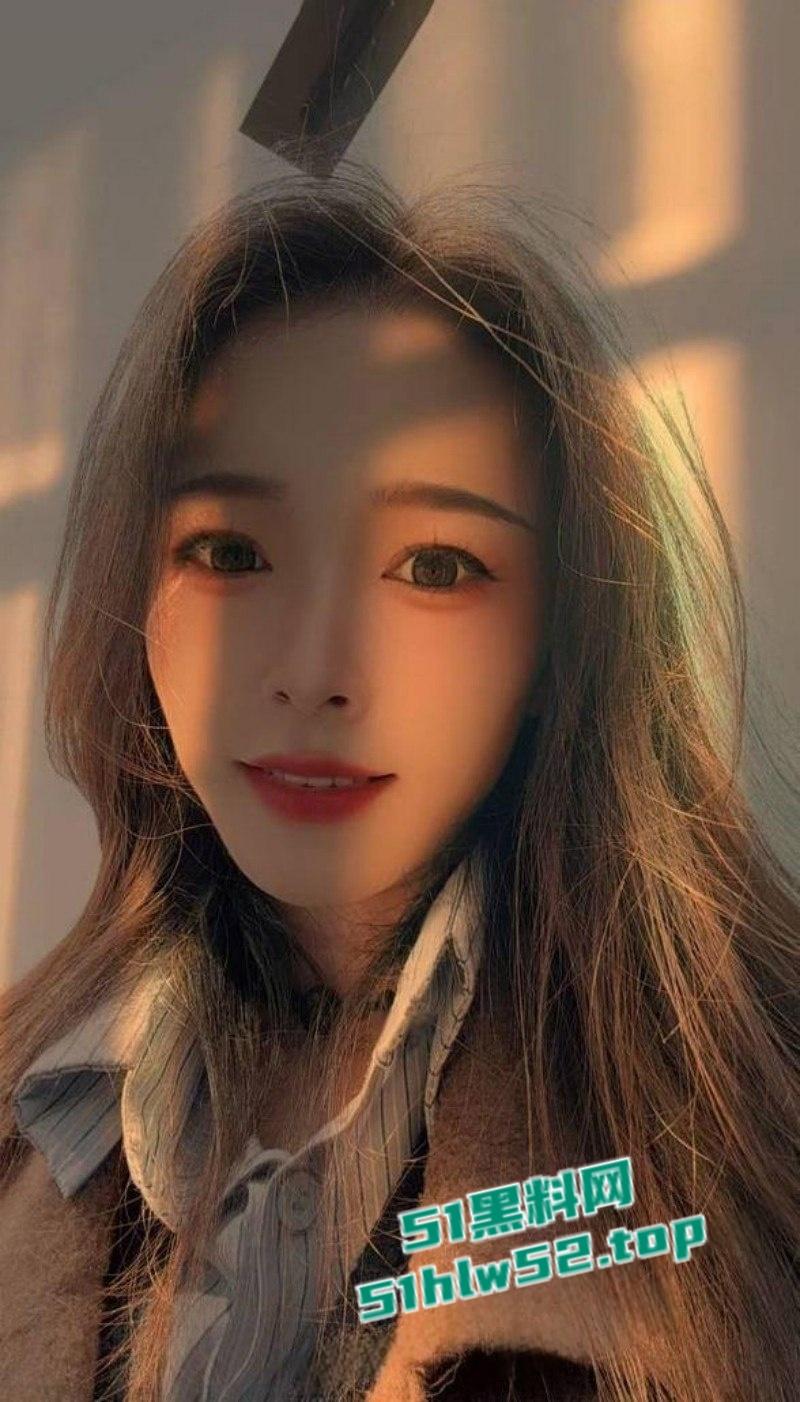 福建泉州32岁已婚少妇【张春艳】婚内出轨，炮友狂插菊花特写清晰可见，偷情性爱视频流出！  第1张