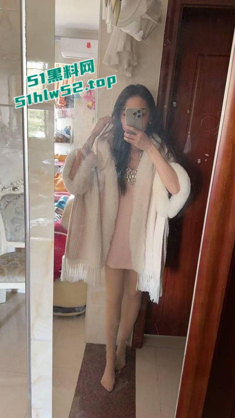 福建泉州32岁已婚少妇【张春艳】婚内出轨，炮友狂插菊花特写清晰可见，偷情性爱视频流出！  第5张