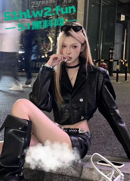 独家曝光！浙江杭州红包女气质23岁反差骚鸡贱逼【李乐】私下发骚约操大哥，钟点房黑丝暴力后入爆干！  第4张