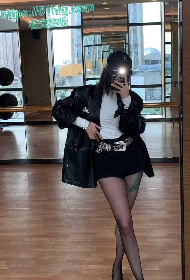 【上海】大四学生【李羡】与金鹏航空飞行员【孟飞】激情视频流出 颜值气质双绝的校园女神 酒店约炮秒变小母狗 第3张 【上海】大四学生【李羡】与金鹏航空飞行员【孟飞】激情视频流出 颜值气质双绝的校园女神 酒店约炮秒变小母狗 第3张