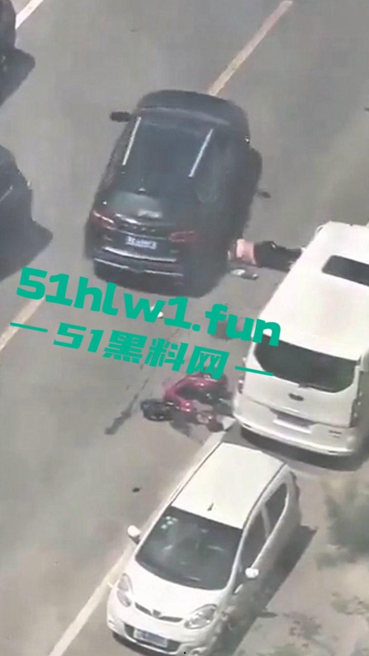 山东东营市变态渣男,开车将妻子撞倒后,反复碾压至其死亡,目前已被警方抓捕,估计是要死刑了! 第3张 山东东营市变态渣男,开车将妻子撞倒后,反复碾压至其死亡,目前已被警方抓捕,估计是要死刑了! 第3张
