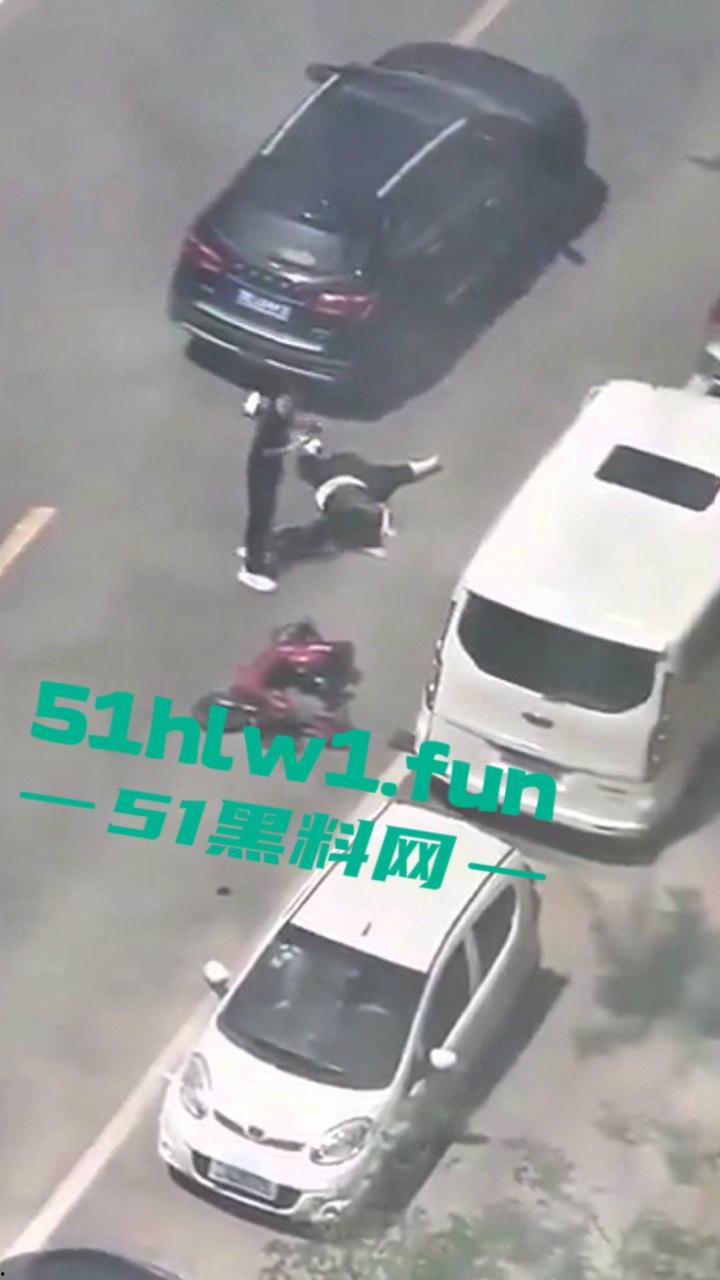 山东东营市变态渣男,开车将妻子撞倒后,反复碾压至其死亡,目前已被警方抓捕,估计是要死刑了! 第4张 山东东营市变态渣男,开车将妻子撞倒后,反复碾压至其死亡,目前已被警方抓捕,估计是要死刑了! 第4张