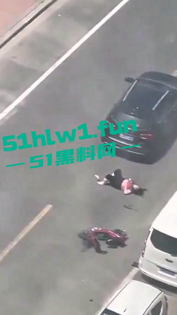 山东东营市变态渣男,开车将妻子撞倒后,反复碾压至其死亡,目前已被警方抓捕,估计是要死刑了! 第5张 山东东营市变态渣男,开车将妻子撞倒后,反复碾压至其死亡,目前已被警方抓捕,估计是要死刑了! 第5张