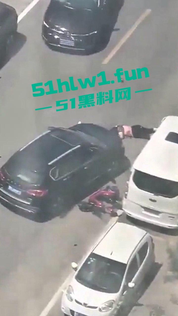 山东东营市变态渣男,开车将妻子撞倒后,反复碾压至其死亡,目前已被警方抓捕,估计是要死刑了! 第6张 山东东营市变态渣男,开车将妻子撞倒后,反复碾压至其死亡,目前已被警方抓捕,估计是要死刑了! 第6张