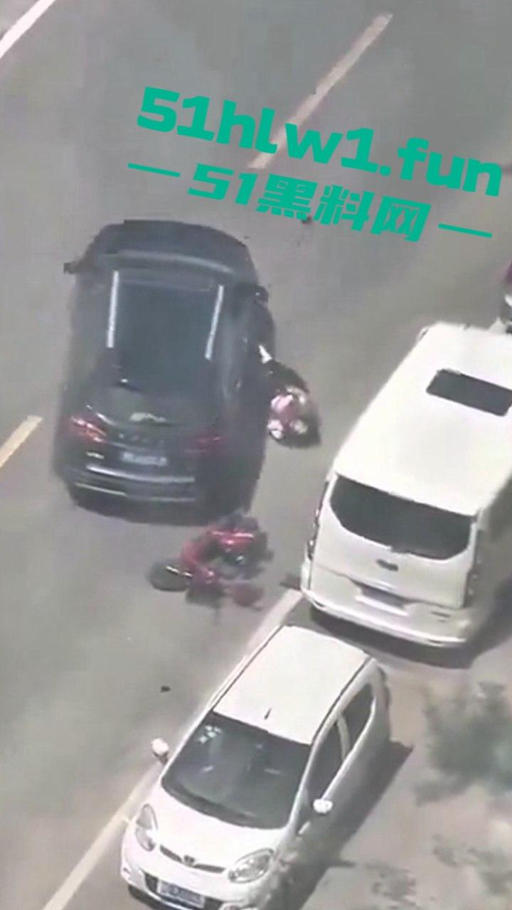 山东东营市变态渣男,开车将妻子撞倒后,反复碾压至其死亡,目前已被警方抓捕,估计是要死刑了! 第7张 山东东营市变态渣男,开车将妻子撞倒后,反复碾压至其死亡,目前已被警方抓捕,估计是要死刑了! 第7张