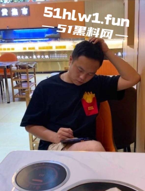 辽宁朝阳【崔海鑫】宁德霞浦高速服务区中化加油站员工，出轨约炮网友视频曝光。  第6张