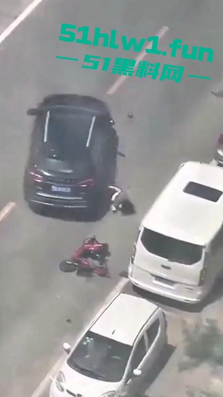 山东东营市变态渣男,开车将妻子撞倒后,反复碾压至其死亡,目前已被警方抓捕,估计是要死刑了! 第8张 山东东营市变态渣男,开车将妻子撞倒后,反复碾压至其死亡,目前已被警方抓捕,估计是要死刑了! 第8张