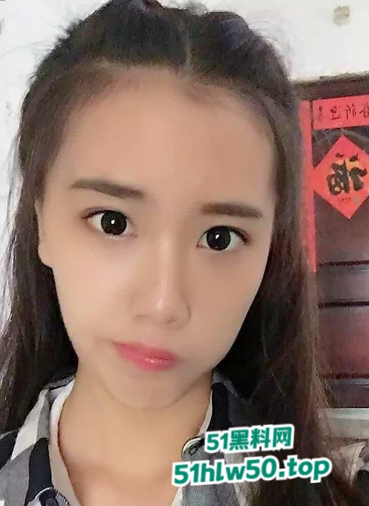 吉林松花湖形象大使大赛冠军【李尚格】惊爆丑闻,台上女神台下母狗,服务金主视频曝光! 第2张 吉林松花湖形象大使大赛冠军【李尚格】惊爆丑闻,台上女神台下母狗,服务金主视频曝光! 第2张