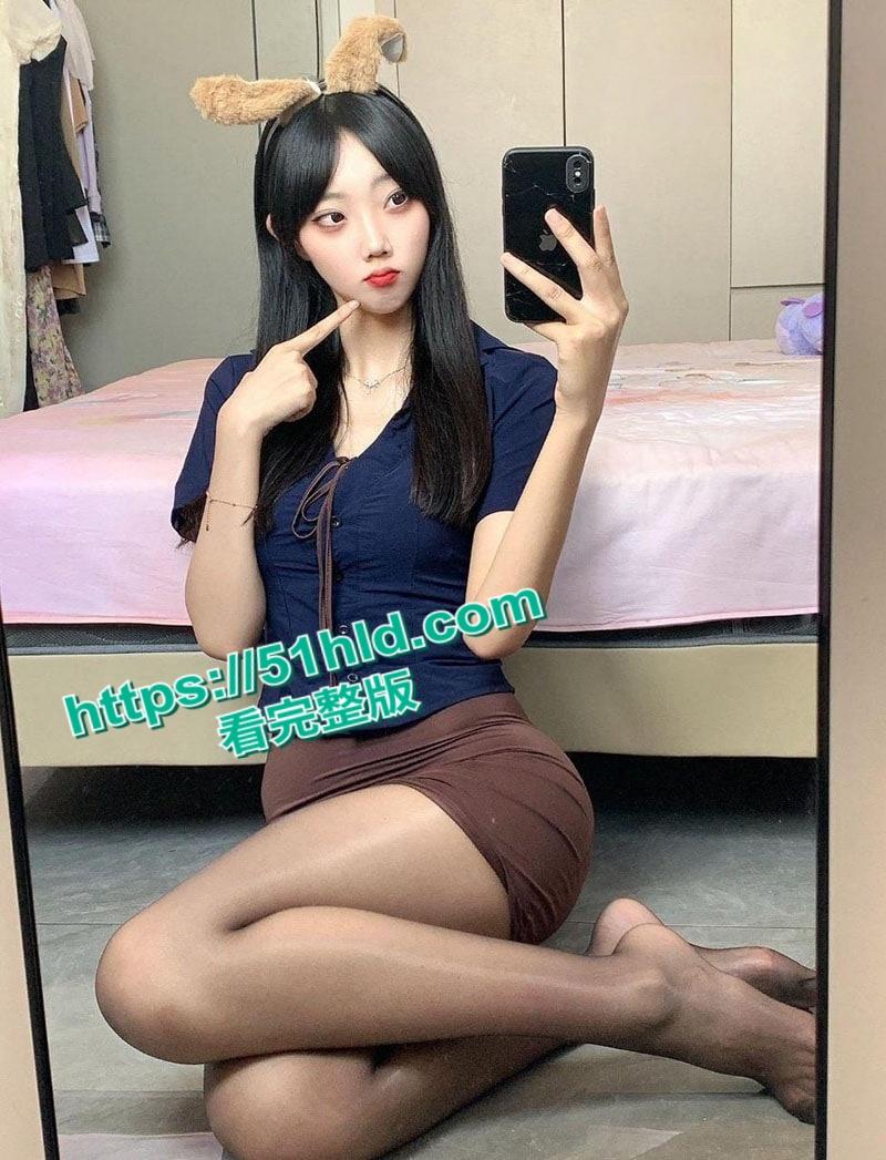 抖音30万粉网红【玉子玉子】黑丝大长腿跳蛋自慰,淫荡掰逼辣眼勾魂,网红下海玩的就是狂野! 第2张 抖音30万粉网红【玉子玉子】黑丝大长腿跳蛋自慰,淫荡掰逼辣眼勾魂,网红下海玩的就是狂野! 第2张