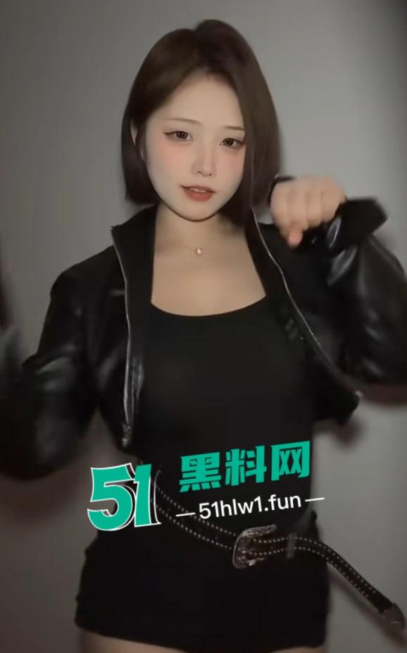 抖音网红【凹菟嫚】大尺度观音坐莲视频流出,肉感巨胸翘臀摇得地动山摇,白虎逼若隐若现真懂男人! 第4张 抖音网红【凹菟嫚】大尺度观音坐莲视频流出,肉感巨胸翘臀摇得地动山摇,白虎逼若隐若现真懂男人! 第4张