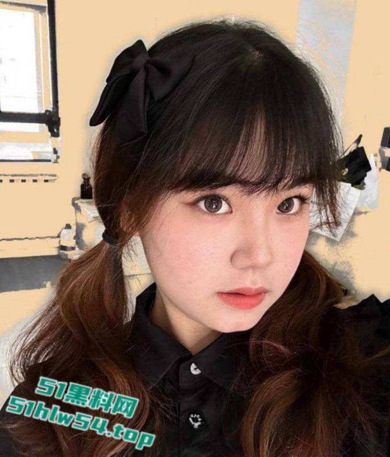 湖南大学白嫩萝莉女大学生【孙奥奥】遭金主包养，美臀粉穴侧方位后入，不玩无套内射都对不住这小粉穴！  第2张