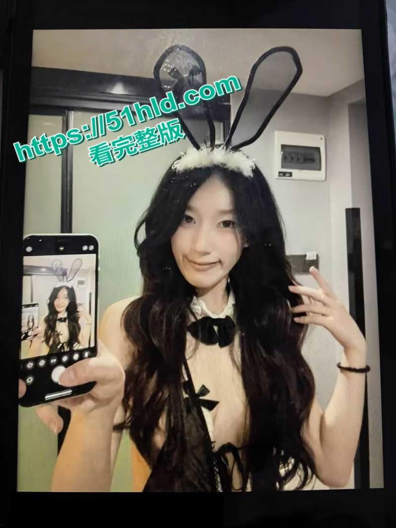 北漂小骚货【杨琪】为上位与老板激情缠绵，后入女上情趣装护士装视频惨遭泄露！  第1张