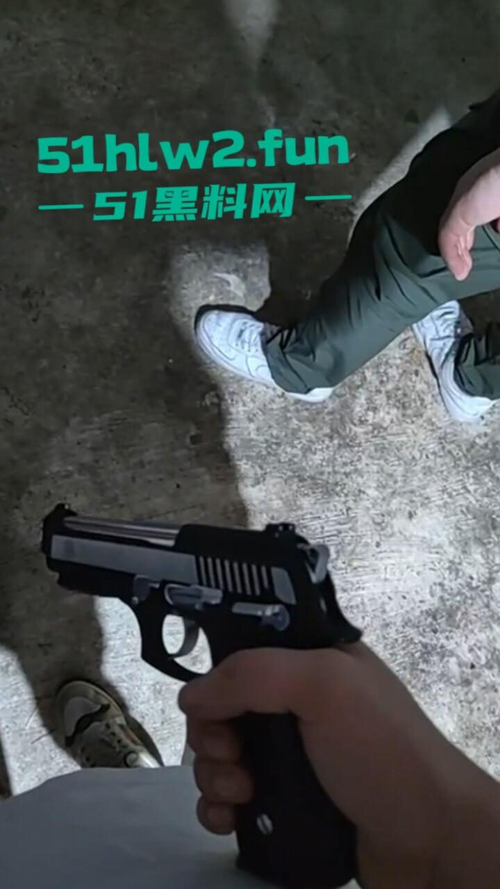 园区猪仔真实近况,绑架后只有受虐的份,电击殴打口吐鲜血境外没有高薪工作,只有无尽的折磨。 第2张 园区猪仔真实近况,绑架后只有受虐的份,电击殴打口吐鲜血境外没有高薪工作,只有无尽的折磨。 第2张