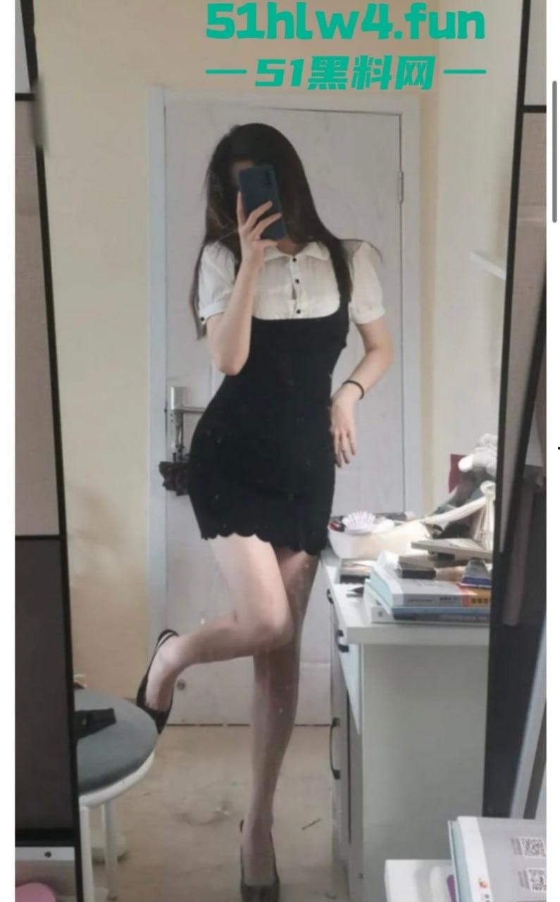 抖音高颜值烧鸡网红【泡泡糖】大尺度自慰给榜上大哥们看，线下约炮榜一大哥成为金主爸爸的精盆肉便器！  第5张