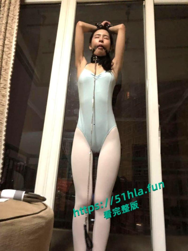 舞蹈系校花【秋燕燕】炮友调教拍摄,舞蹈服勾勒完美曲线,深喉口交秀精湛口技! 第5张 舞蹈系校花【秋燕燕】炮友调教拍摄,舞蹈服勾勒完美曲线,深喉口交秀精湛口技! 第5张