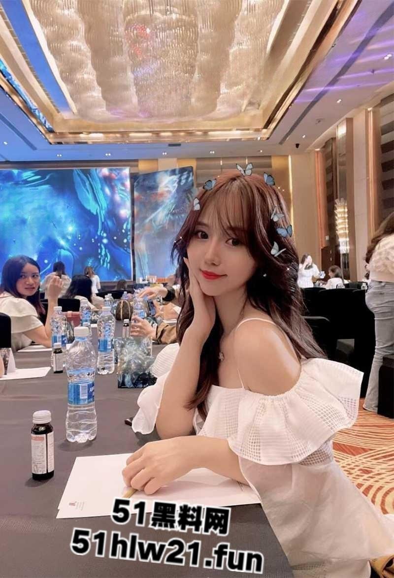 顺德农行职员【陈雪莹】乱交视频流出,清纯御姐独爱3P群交被两男前后顶操,叫声酥麻诱人。 第8张 顺德农行职员【陈雪莹】乱交视频流出,清纯御姐独爱3P群交被两男前后顶操,叫声酥麻诱人。 第8张