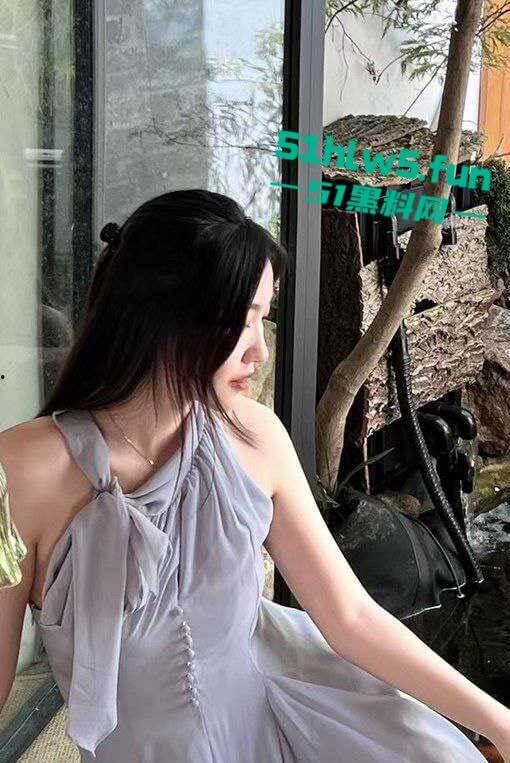 广州工商学院【谭梓柔】与男友性爱视频流出,花式玩弄性感尤物后入骑乘浪叫不止。 第3张 广州工商学院【谭梓柔】与男友性爱视频流出,花式玩弄性感尤物后入骑乘浪叫不止。 第3张