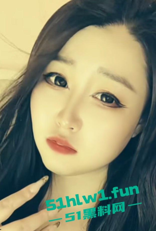 抖音67万粉的【崔崔567】直播巨乳木瓜在线钓鱼，真空会议室金钱诱惑下巨乳露奶，土豪狂刷礼物后续更劲爆！  第5张