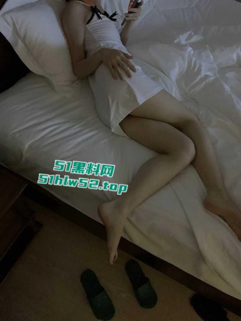 高颜值反差母狗【王舒曼】极品身材露脸骚婊,酒店口交金主爸爸被疯狂后入爆操做爱视频曝光! 第5张 高颜值反差母狗【王舒曼】极品身材露脸骚婊,酒店口交金主爸爸被疯狂后入爆操做爱视频曝光! 第5张