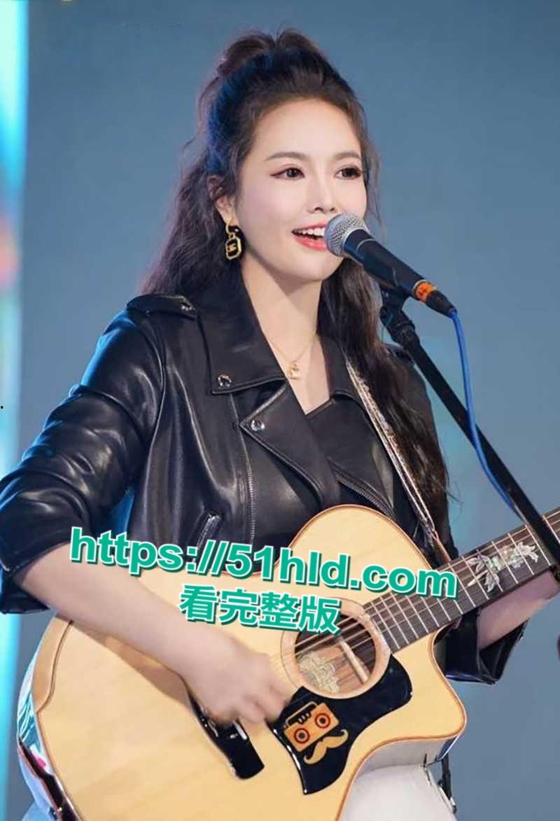 商界女神【徐晓佳】不雅视频流出,富豪裸聊玩自慰全程露脸,裸浴掰穴妥妥的商界海后! 第4张 商界女神【徐晓佳】不雅视频流出,富豪裸聊玩自慰全程露脸,裸浴掰穴妥妥的商界海后! 第4张