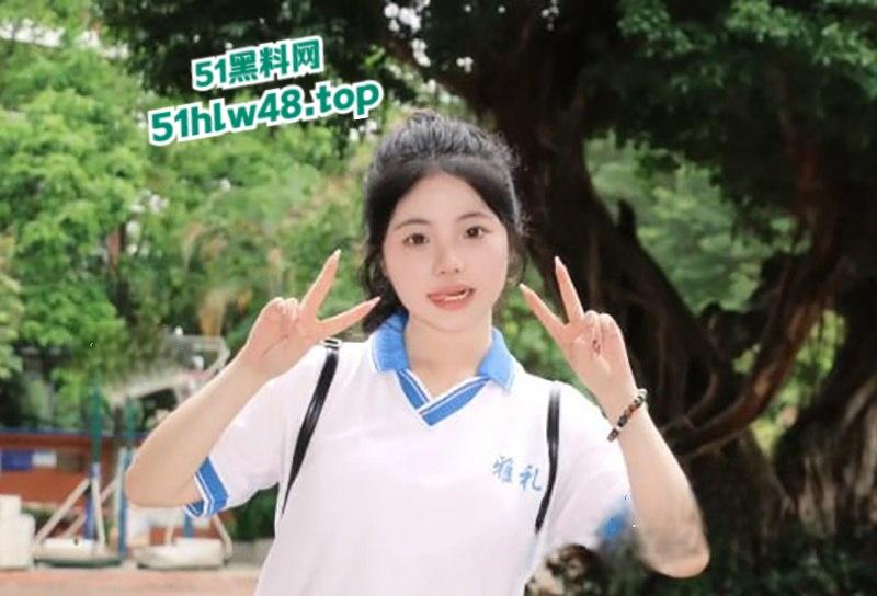 广州市第七中学【胡梦玲】上课主动给同桌手淫，监控下记录被曝光，小年轻又骚又胆大完全控制不了。  第5张