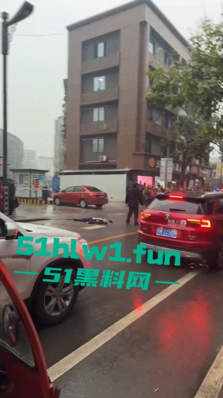 四川蓬安已婚女子装单身骗财骗爱被上头男持刀捅死,原配老公惨遭连坐一家归西。 第3张 四川蓬安已婚女子装单身骗财骗爱被上头男持刀捅死,原配老公惨遭连坐一家归西。 第3张