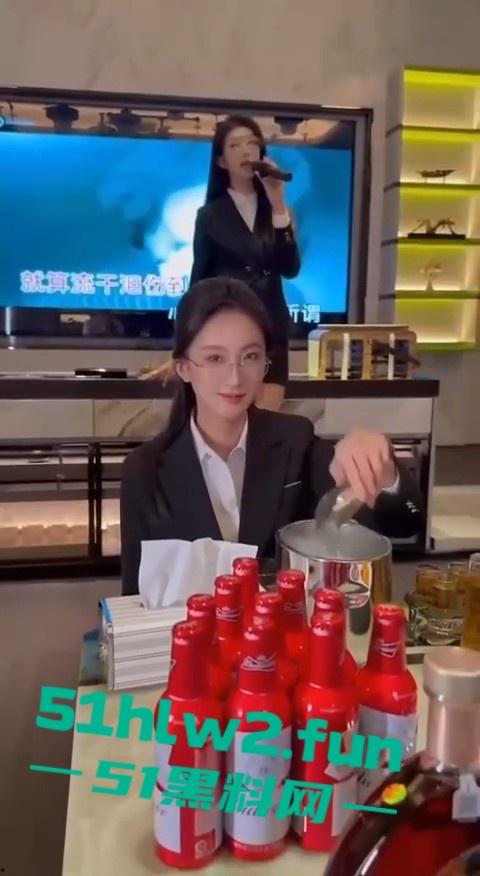 职业装KTV行政小妹你看了吗，带你领略当下最流行的顶级颜值陪酒小妹跪式服务包你满意！  第7张