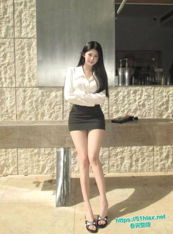 昆明理工大学系花李梦静家中最新私密视频泄密:跪地深喉吸吮肉棒口爆吞精,床上无套爆操骚穴激情颜射! 第7张 昆明理工大学系花李梦静家中最新私密视频泄密:跪地深喉吸吮肉棒口爆吞精,床上无套爆操骚穴激情颜射! 第7张