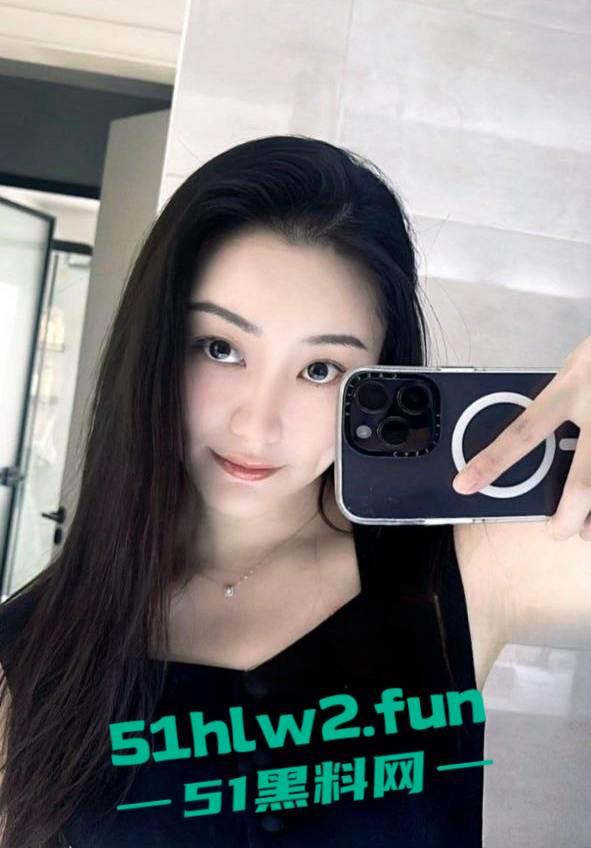 星河地产常州分公司总经理【吴健】与销售主管【刘语娇】及销售们玩群P,兴奋过度引发心梗去世。 第7张 星河地产常州分公司总经理【吴健】与销售主管【刘语娇】及销售们玩群P,兴奋过度引发心梗去世。 第7张