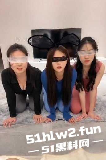 女虐女SM片段精选,下贱女的生活,三女M被女主人虐成狗,舔脚喝尿扇耳光吞口水,女人何必为难女人? 第5张 女虐女SM片段精选,下贱女的生活,三女M被女主人虐成狗,舔脚喝尿扇耳光吞口水,女人何必为难女人? 第5张