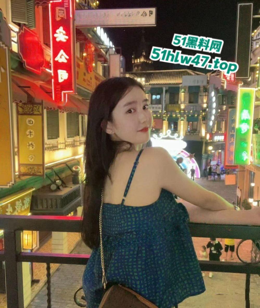 武汉大学计算机院,美女辅导员【徐曦】竟然偷偷直播玩擦边还私下裸聊约炮被学生发现后曝光。 第5张 武汉大学计算机院,美女辅导员【徐曦】竟然偷偷直播玩擦边还私下裸聊约炮被学生发现后曝光。 第5张