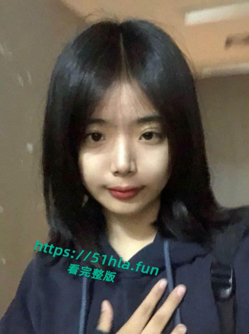 山西运城学生妹【陈茹茹】性爱视频流出,手捧大屌一顿猛吸被勒脖后入狂操淫叫连连! 第3张 山西运城学生妹【陈茹茹】性爱视频流出,手捧大屌一顿猛吸被勒脖后入狂操淫叫连连! 第3张