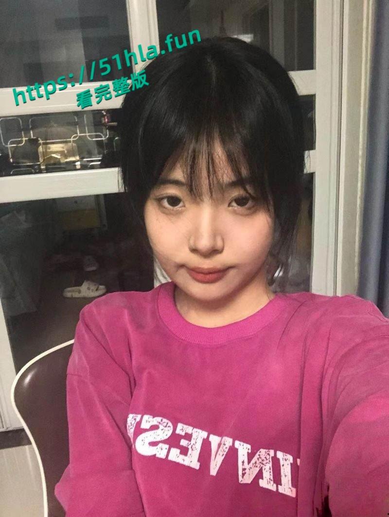 山西运城学生妹【陈茹茹】性爱视频流出,手捧大屌一顿猛吸被勒脖后入狂操淫叫连连! 第4张 山西运城学生妹【陈茹茹】性爱视频流出,手捧大屌一顿猛吸被勒脖后入狂操淫叫连连! 第4张