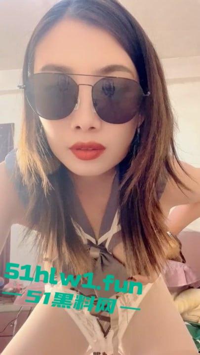 舞艺吧极品骚女【媚娘】开裆黑丝怼拍顶逼热舞,跪抖蜜臀阴户全开,母狗属性大爆发。 第7张 舞艺吧极品骚女【媚娘】开裆黑丝怼拍顶逼热舞,跪抖蜜臀阴户全开,母狗属性大爆发。 第7张