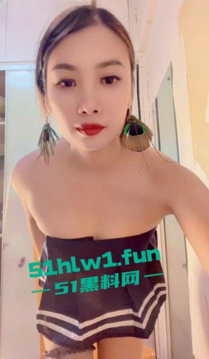 舞艺吧极品骚女【媚娘】开裆黑丝怼拍顶逼热舞,跪抖蜜臀阴户全开,母狗属性大爆发。 第8张 舞艺吧极品骚女【媚娘】开裆黑丝怼拍顶逼热舞,跪抖蜜臀阴户全开,母狗属性大爆发。 第8张